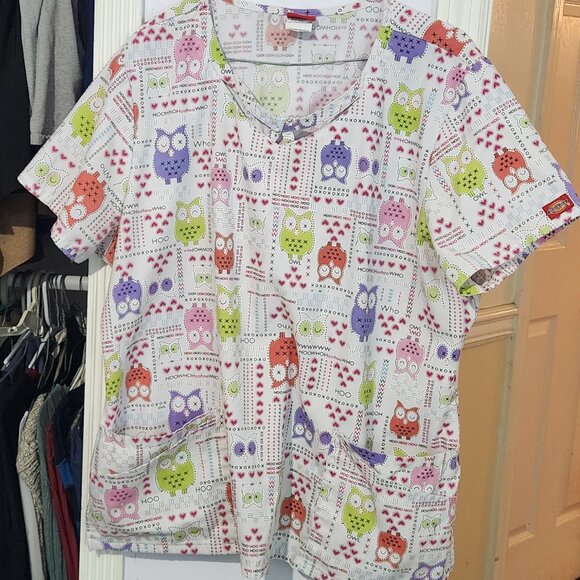 XL Dickies Scrubs White with Red, Purple, and Green Owls with Rouche Back - Picture 1 of 6
